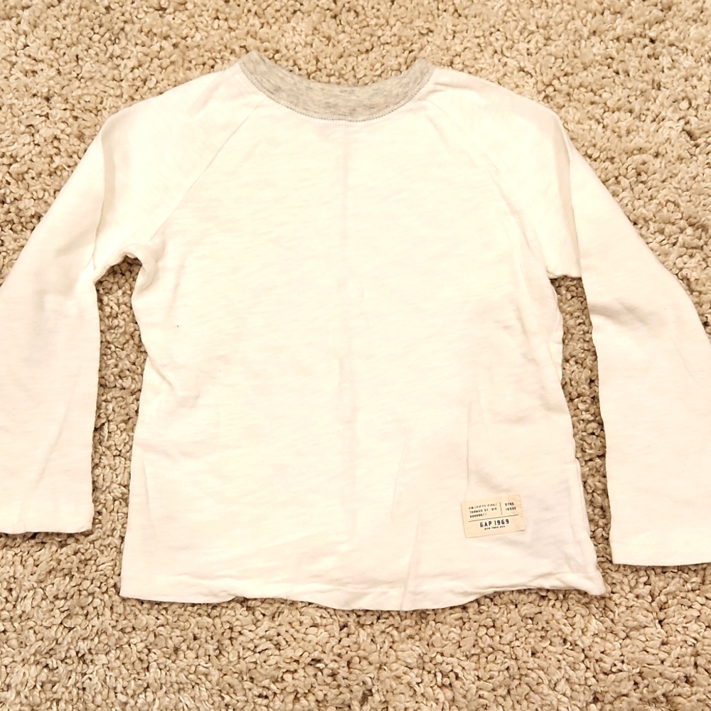 Gap Boys Long Sleeve Top size XS 4-5